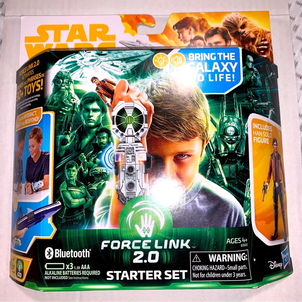 Star Wars Force Link 2.0 Starter Set includes Han Solo Figure